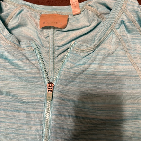 Athleta Pacifica Illume UPF fitted top; woman’s small; great condition - Picture 4 of 6